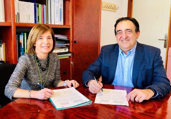 Representantes de Novaltia y la Universidad del País Vasco firman un acuerdo para la creación de la Cátedra Novaltia de investigación farmacéutica.