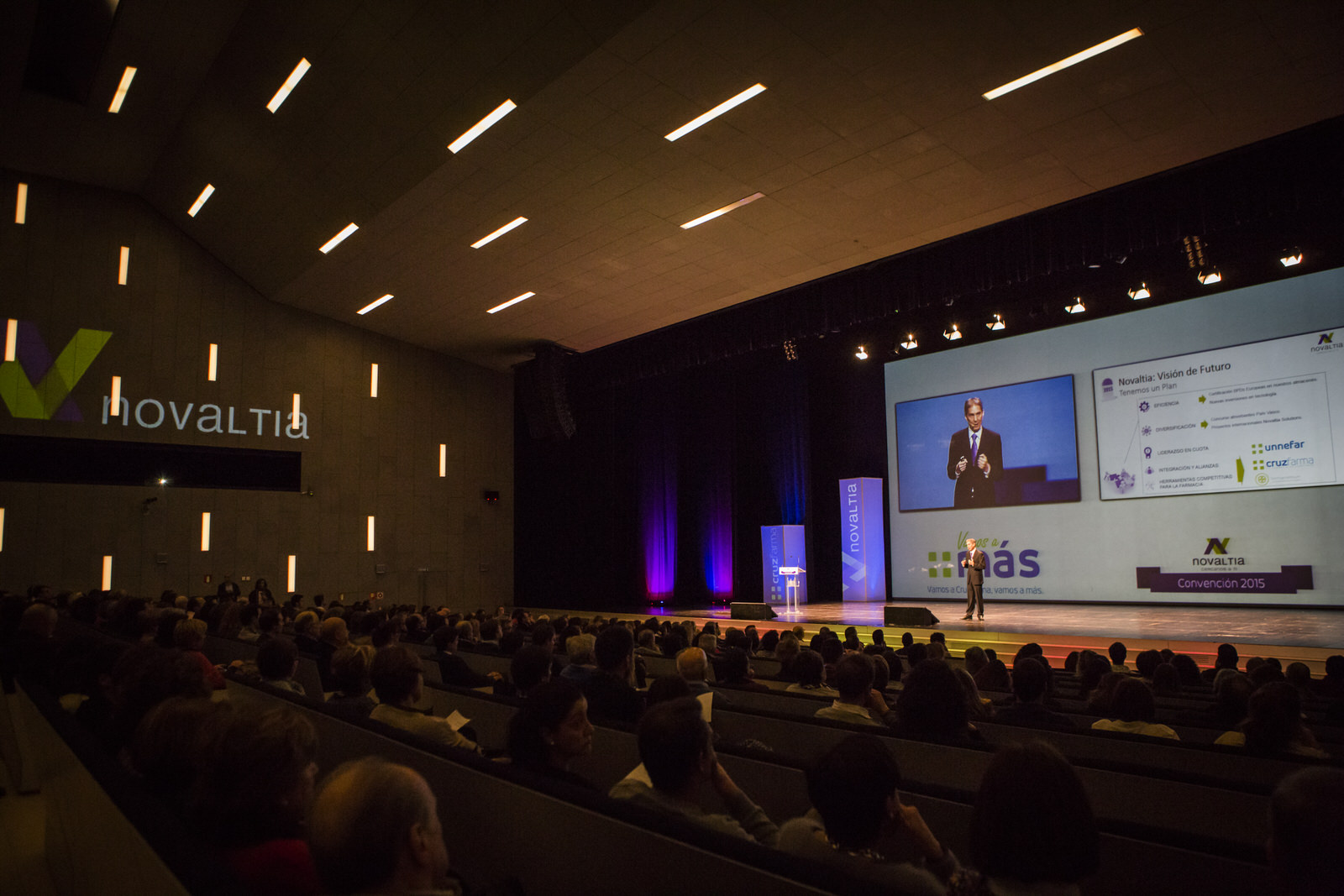 Asistentes en el auditorio durante la convención anual de Novaltia 2015 "Vamos a +".